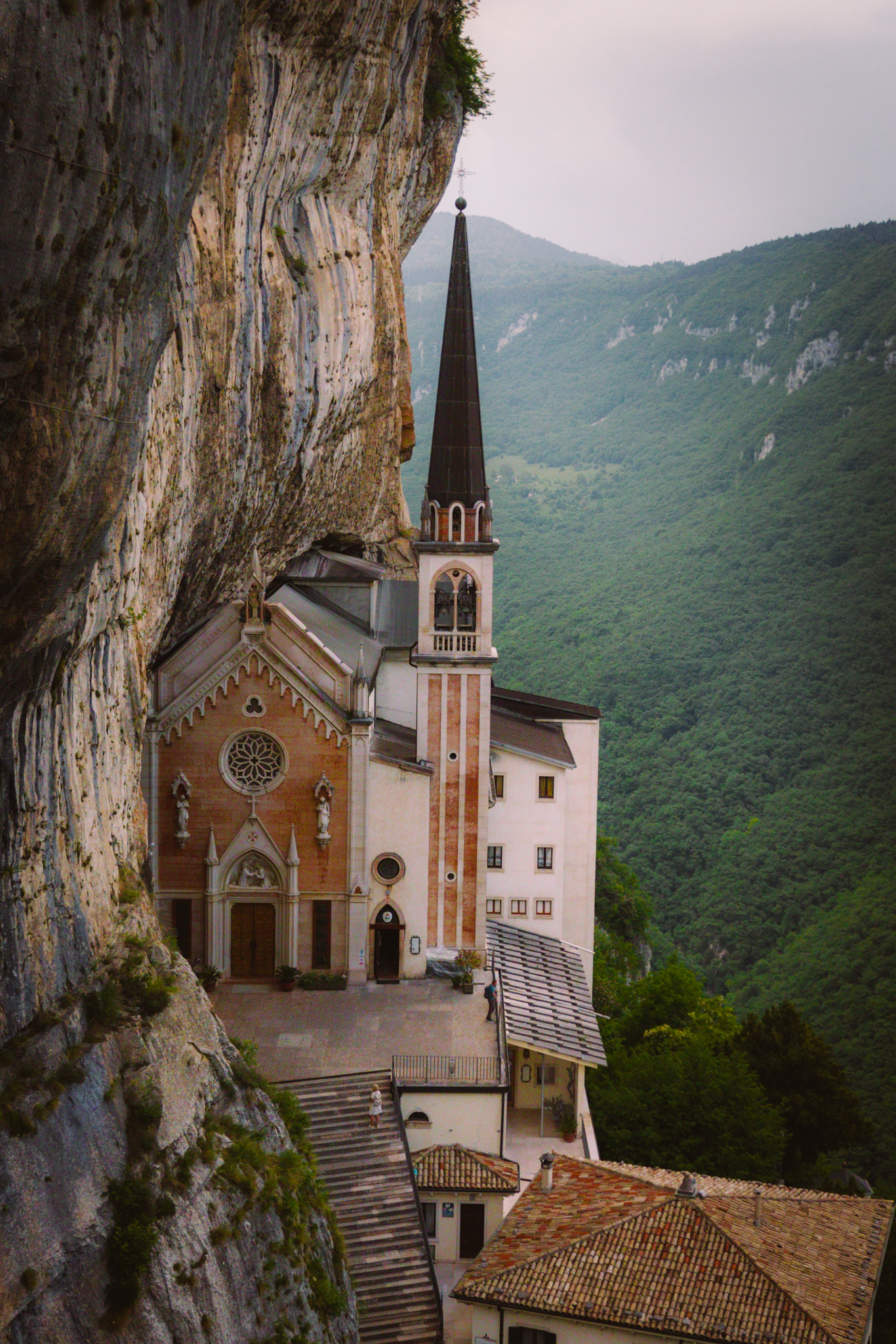 Sanktuarium Madonna della Corona