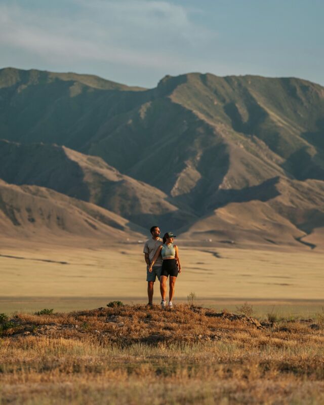 Gotowi na Kazachstan i Kirgistan? 🇰🇿🇰🇬

Tak! Nadszedł ten czas! Nadrabiam relacje z naszej czerwcowej podróż do Azji centralnej! Wiem, niektórzy już tracili nadzieje, że to nigdy nie nastąpi (sama tak miałam🙈) ale jak Wam obiecałam tak będzie! 

Dziś na stories zaczynamy od największego kraju Azji Centralnej, który był miejscem narodzin.. jabłka! 🍏🍎 Przed Wami rozległe stepy, piękne góry, jeziora i ciekawa kultura. Kto wyrusza z nami w nową, choć trochę archiwalną podróż do KAZACHSTANU? 🇰🇿

.
.
.
#kazachstan #azjacentralna #almaty #saty #travelphotography #travelcouple