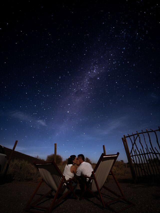 ATACAMA NOCĄ ✨

Dawno nie mieliśmy tylu okazji i tak dobrych warunków do zdjęć nocnego nieba! Tam nawet telefonem można uchwycić magię, która dzieje się po zachodzie słońca 💫
A gapienie się w gwiazdy przy ognisku okazało się jednym z cudowniejszych momentów tego wyjazdu 🥹

Czasem nie dowierzam, jak dużo piękna nas spotkało podczas tego miesiąca!

Powoli kończymy nadawanie z Chile 🥲 ale mamy Wam jeszcze trochę do pokazania więc zapraszamy na stories 🏜️

PS.  Najpiękniejsze niebo widzieliśmy Meksyku, na Fuercie, w Norwegii (zorza) i właśnie na pustynii Atacama! ✨ 
A Wy? 😍

Chile • Atacama • gwiazdy • pustynia